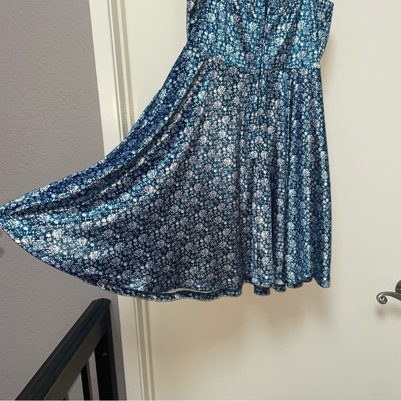 2/$30  Avery Velvet Flare Mini Spaghetti Strap Floral Surplice Dress Size Large - Picture 6 of 8